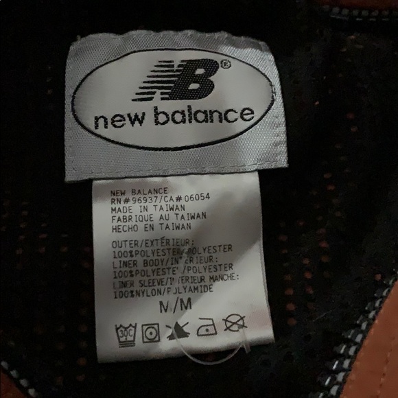 New Balance - Picture 2 of 4